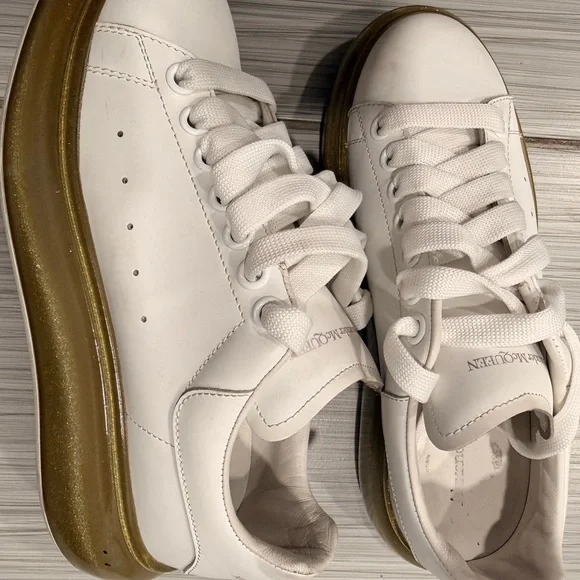 Alexander McQueen White Leather Sneakers with Gold Platform Sole - Picture 7 of 7